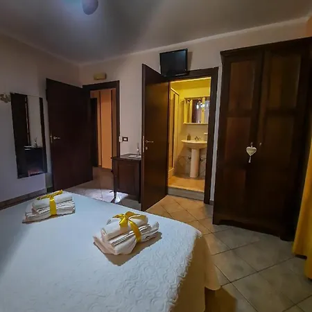 Πανσιόν Affittacamere La Chiocciola Νότο